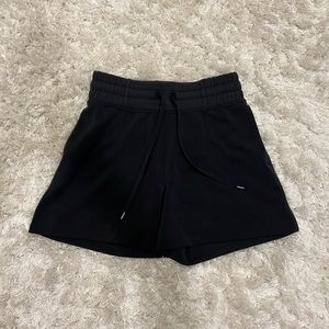 Lululemon Scuba High-Rise Short 5”